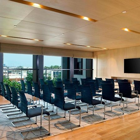 La Ville Hotel & Suites City Walk Dubai, Autograph Collection Екстер'єр фото Meeting room at the Westin Mumbai International Airport