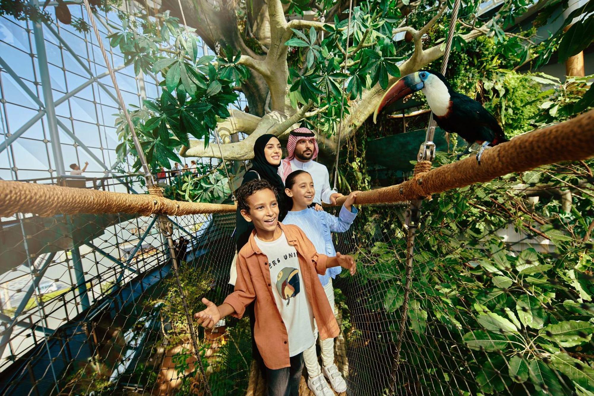 La Ville Hotel & Suites City Walk Dubai, Autograph Collection Екстер'єр фото Family at Al-Shaqra National Park