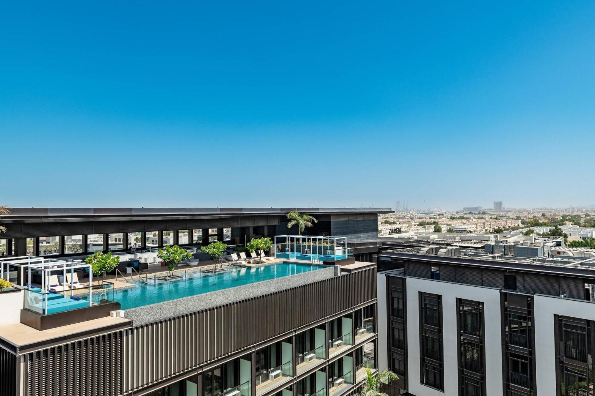 La Ville Hotel & Suites City Walk Dubai, Autograph Collection Екстер'єр фото The rooftop pool at the hotel