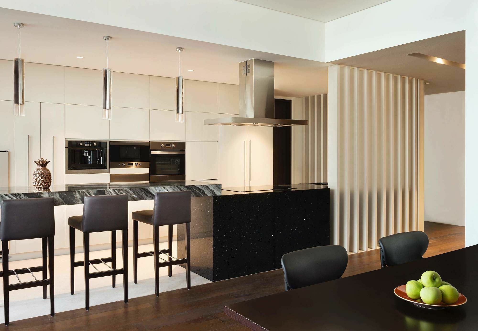 La Ville Hotel & Suites City Walk Dubai, Autograph Collection Екстер'єр фото A modern kitchen